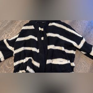 Motto shop cardigan